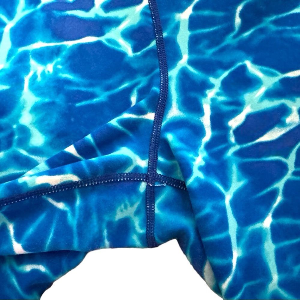 Torrid Blue Wave Pattern Bike Shorts - Picture 9 of 12